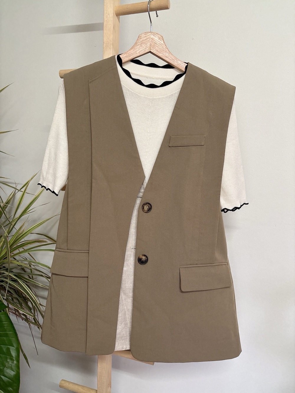 Olive Khaki Vest Jacket w Linen front